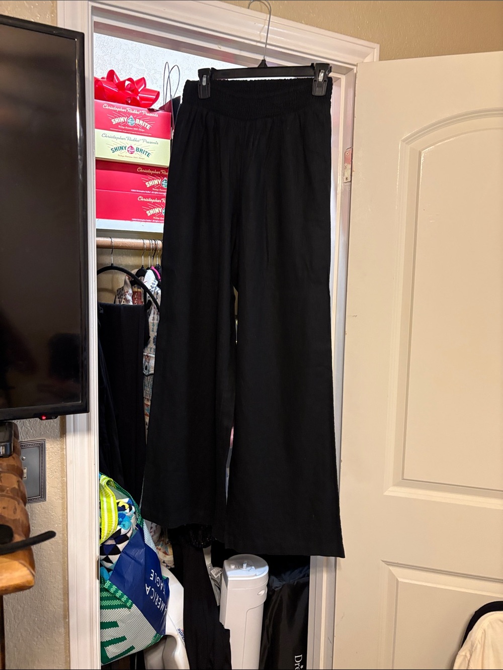 aerie Black Wide-Leg Smocked Waist Pants